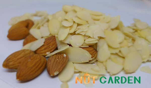 Hạnh nhân lát nên bảo quản đúng cách Hạnh nhân lát nên bảo quản đúng cách