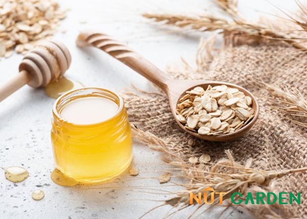 Mặt nạ yến mạch mật ong trị mụn Mặt nạ yến mạch mật ong trị mụn