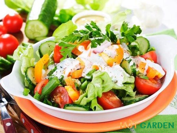 Salad trộn hạt lanh